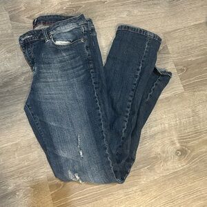Vigoss skinny jeans size 9 with detailed back pockets